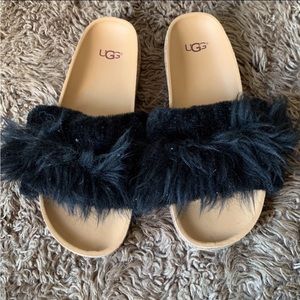 Women’s fuzzy UGG sandal